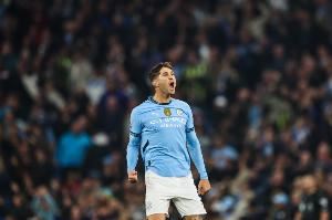 斯通斯：很高兴福登重拾快乐，他在无球状态下也很努力